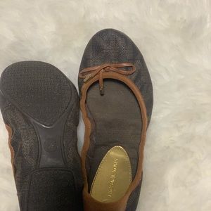 Michael Kors size 7 flats